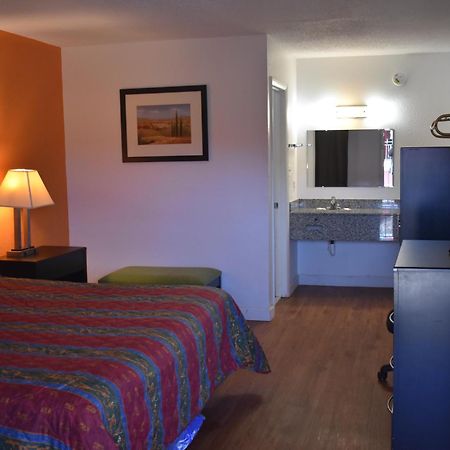 Stay Express Inn นอร์ทชาร์ลส์ตัน ภายนอก รูปภาพ